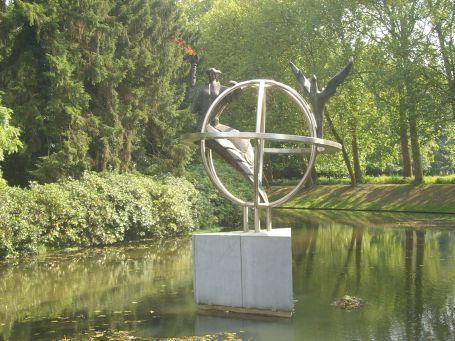 Roermond : Maastrichterweg, Kasteeltje Hattem, Skulptur im Park